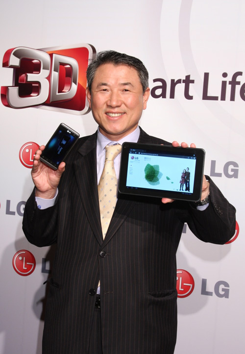 LG 推 3D Smart Life!平板、筆電、手機、螢幕、藍光燒錄 3D 產品一次到位