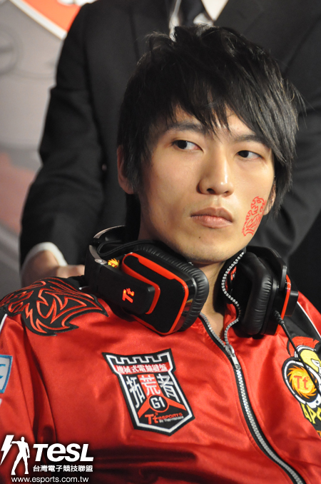 人皇 Ball 歸來 強奪 2 勝 率領太陽神再度登基 (星海-15) 人皇 Ball 歸來 強奪 2 勝 率領太陽神再度登基 (星海-15)