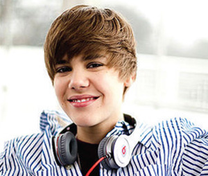 小賈斯汀最愛的 Baby！抵台路上形影不離 MONSTER 耳機