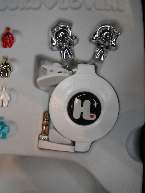 MONSTER、APPLE 與張惠妹跨界合作 推出製色 MONSTER "妹" 力魔聲簽名耳機