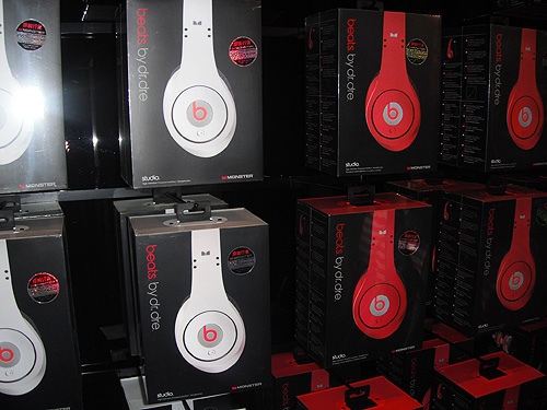 MONSTER、APPLE 與張惠妹跨界合作 推出製色 MONSTER "妹" 力魔聲簽名耳機