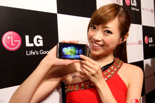 全球唯一搭載三項雙核技術的裸視 3D 超級手機 LG Optimus 3D 上市