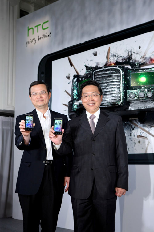 HTC 發表首款裸視 3D 手機 - HTC EVO 3D