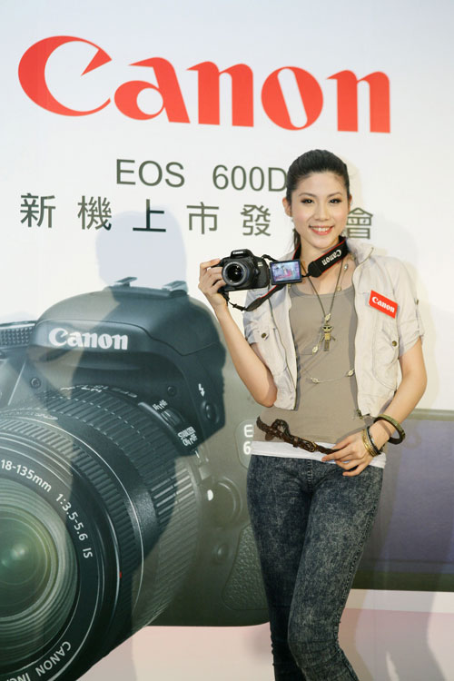 Canon 榮獲歐洲影音協會「EISA 影像類最佳產品」三項大獎