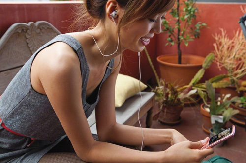 Sony 發表全新 Walkman 數位隨身聽 A860 與 S760