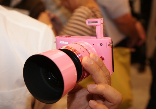 Nikon 1 亮相!進攻無反光鏡可換鏡頭相機市場(MILC)
