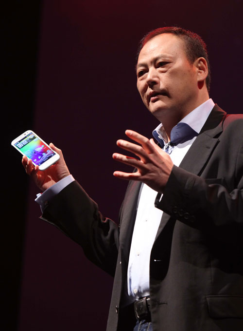 HTC 推出 HTC SENSATION  XL WITH BEATS AUDIO
