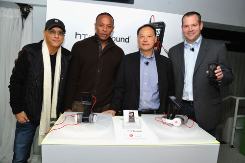HTC 與 Verizon Wireless 攜手推出 HTC Rezound