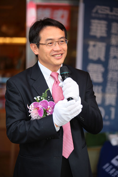 華碩跨足教育市場 校園門市開幕 提供專案優惠及完善服務