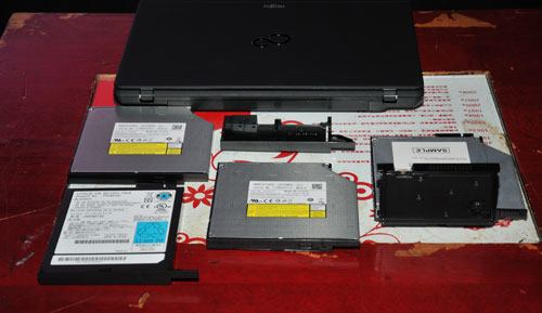 富士通發表超輕薄 LIFEBOOK SH771