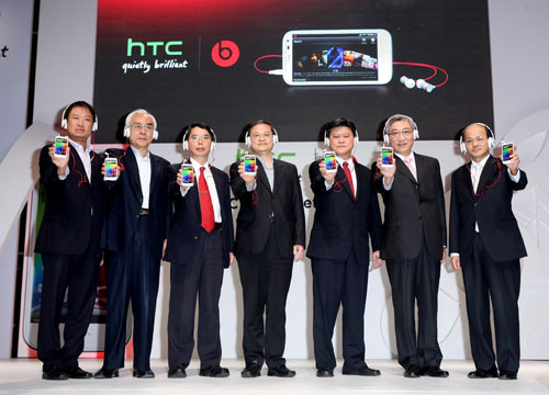 HTC SENSATION XL WITH BEATS AUDIO 傲視群雄的極致多媒體手機