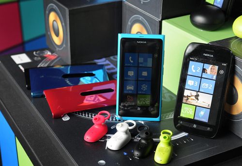 諾基亞在台發表 Nokia Lumia 800、Lumia 710