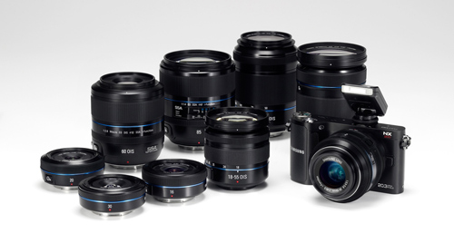 Samsung 資訊月開賣 NX200