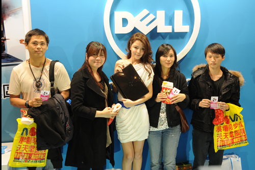 100 資訊月 李毓芬化身 Dell 聖誕小天使性感亮相