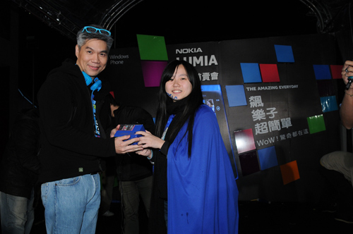 Nokia Lumia 800 12/9 在台開賣