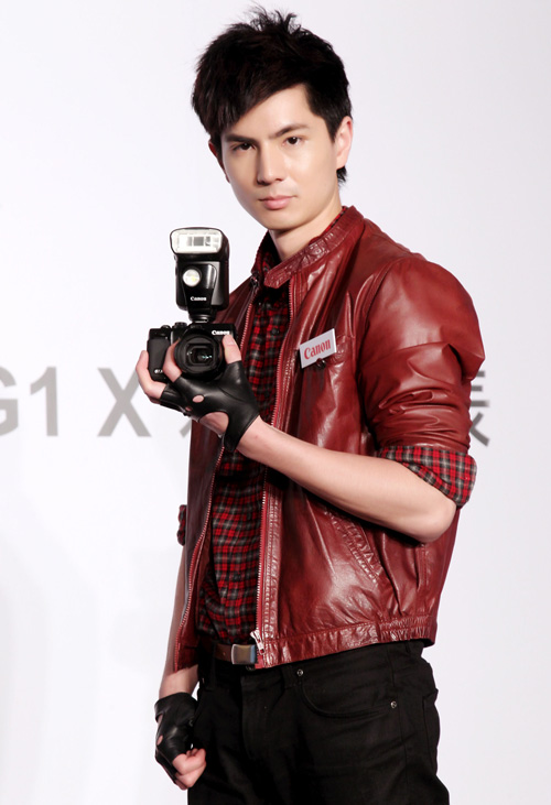 Canon 類單眼旗艦機 PowerShot G1 X 龍躍登場
