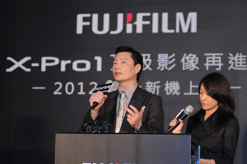 富士發表新機 X-Pro1