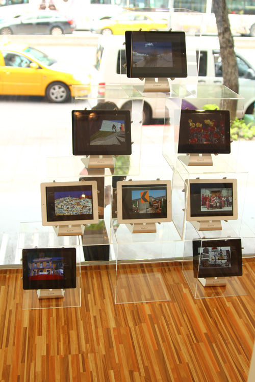 全新 iPad 突破性的 Retina 顯示器，豐富的色彩、細膩的影像魅力，獲國寶級攝影大師柯錫杰親睞，執相機六十年來首度在電腦平台上發表創作