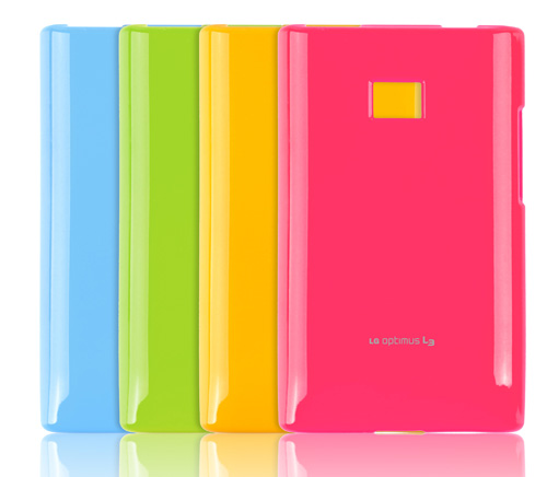 LG 與遠傳獨家贈送 Optimus L3 吸睛 Super Junior 夏日果凍套,展現獨有俏麗風格。