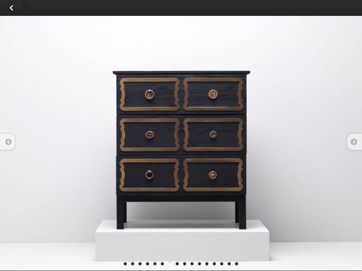 IKEA 2013 電子版型錄,可以同時呈現不同塗裝的家具,這是傳統型錄較不足之處。