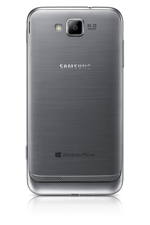 Samsung ATIV S 具備精緻的髮絲紋外型,並提供一系列高性能的內容分享與生產力解決方案