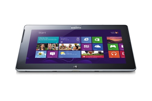 Samsung ATIV Tab 具備精美時尚的髮絲紋外型,不僅兼顧平板卓越的移動效能,更涵蓋了完整的 Windows 8 使用體驗