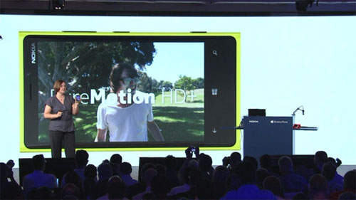 諾基亞發表首批 Windows Phone 8  Nokia Lumia 920、Lumia 820