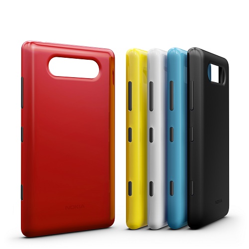 Nokia Lumia 820 有多色外殼可替換,支援無線充電