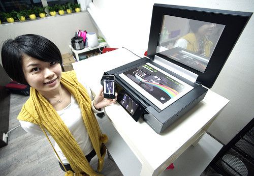 Envy 120具備透明掃描上蓋,文件放上後,正不正可直接確認。