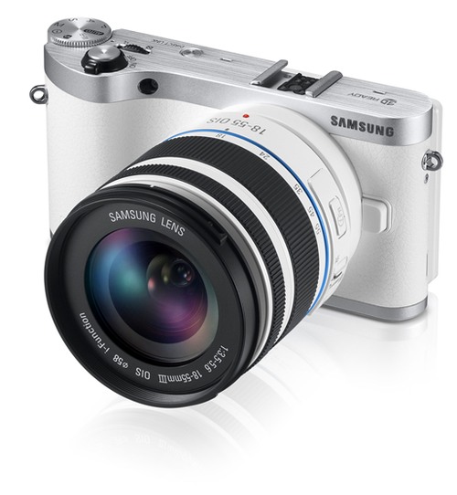 NX300全新2030萬畫素APS-CMOS感光元件能拍攝出高畫質的細膩影像