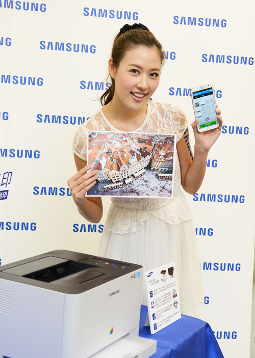 搭載 Samsung 行動列印科技,讓消費者摒除繁複的傳輸過程,與無傳輸線的距離限制