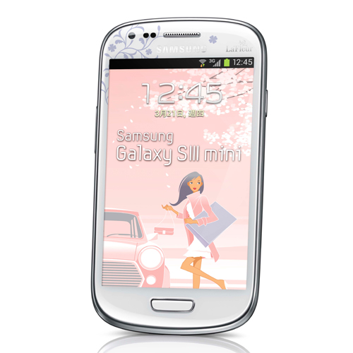 GALAXY S III mini La Fleur 搭載 4 吋 Super AMOLED 螢幕  還具備「S Beam 快速分享」功能與「Best Photo 最佳照片」拍照優勢  滿足女性即拍即享需求