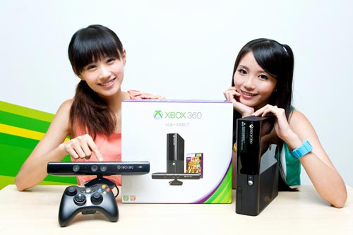 全新 Xbox 360 上市 更輕更薄更時尚