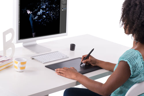 Intuos Pro 特別版採銀框設計