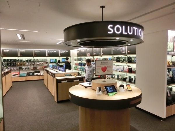 店內設立Solution Table專區,由資深3C達人提供諮詢服務。