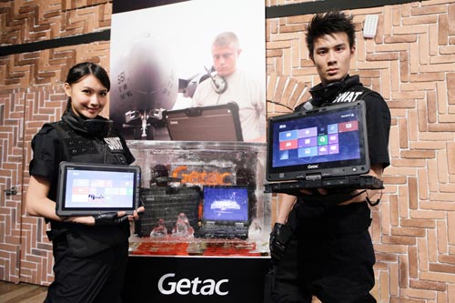 Getac 全強固型電腦系列機種提供防塵、防震、防水、防摔、耐高溫抗低溫特色,為國防、公共事業、交通運輸等專業領域人員帶來最佳的作業表現