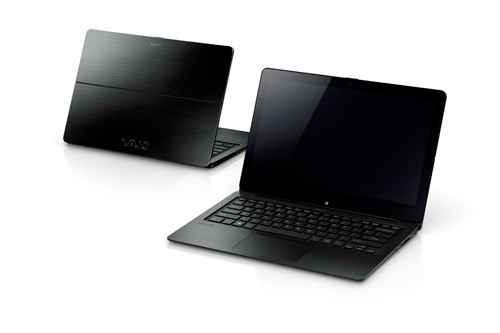 VAIO  Fit multi-flip PC 的時尚外型材質,機殼極美髮絲紋上蓋採用鋁合金材質,輕薄有型