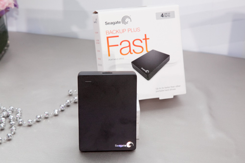 Seagate 在台發表目前容量最大 4TB 行動硬碟 Backup Plus Fast
