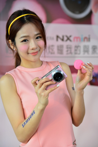 超輕巧可換鏡頭 Samsung NX Mini 動手玩