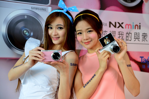 超輕巧可換鏡頭 Samsung NX Mini 動手玩