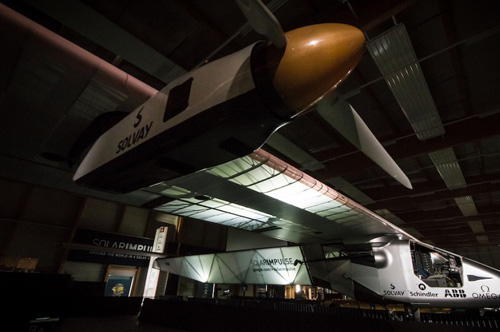 採用螺旋槳引擎作為推進動力,畫面擷取自 Solar Impulse 網站