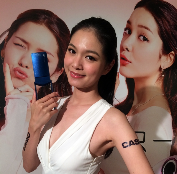 第三代自拍神器 TR35 28,990 開賣