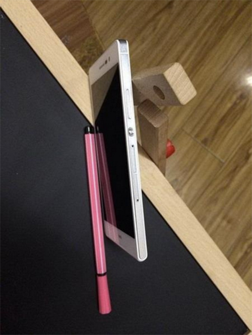 畫面擷取自 Phonearena 網站