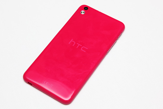 搶進女性市場!HTC 推出 Desire 816 蜜桃紅與 HTC One 熱戀紅雙新色