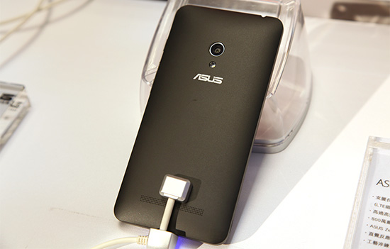 4G 全頻旗艦 ASUS Padfone S 9999 元開賣