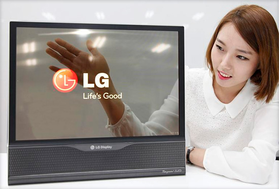 LG Display 展示的半透明 OLED 電視面板,圖片來源:LG Display