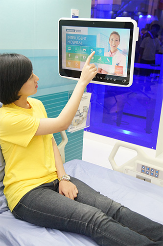 除了 Apple 之外，先前 Microsoft 也展示過電子病歷的應用，本報記者陳炳宏攝影