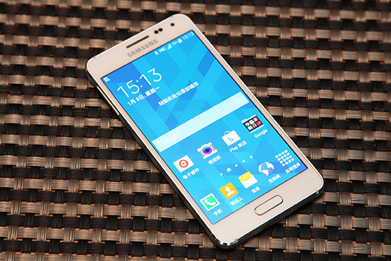 強調金屬質感!Samsung 在台展示 Galaxy Alpha