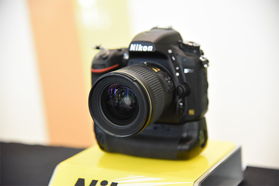 Nikon 也推出 D750 可用的電池手把 MB-D16，手把亦俱有防塵防雨的特性