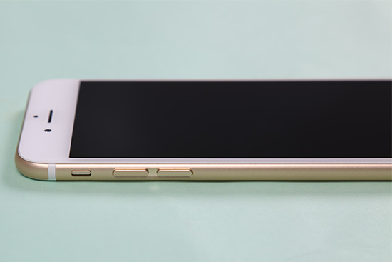 iPhone 6 在靜音、音量調整按鍵部分並無太大更動